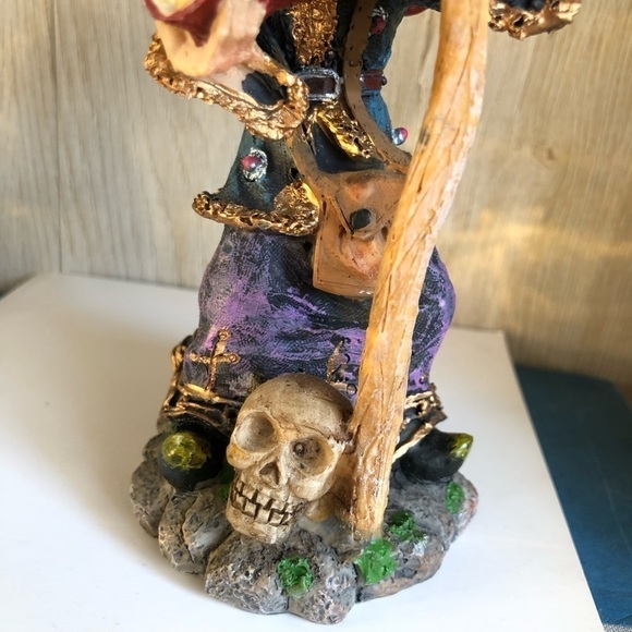 Vtg Resin Wizard Fantasy Figurine - Picture 3 of 5